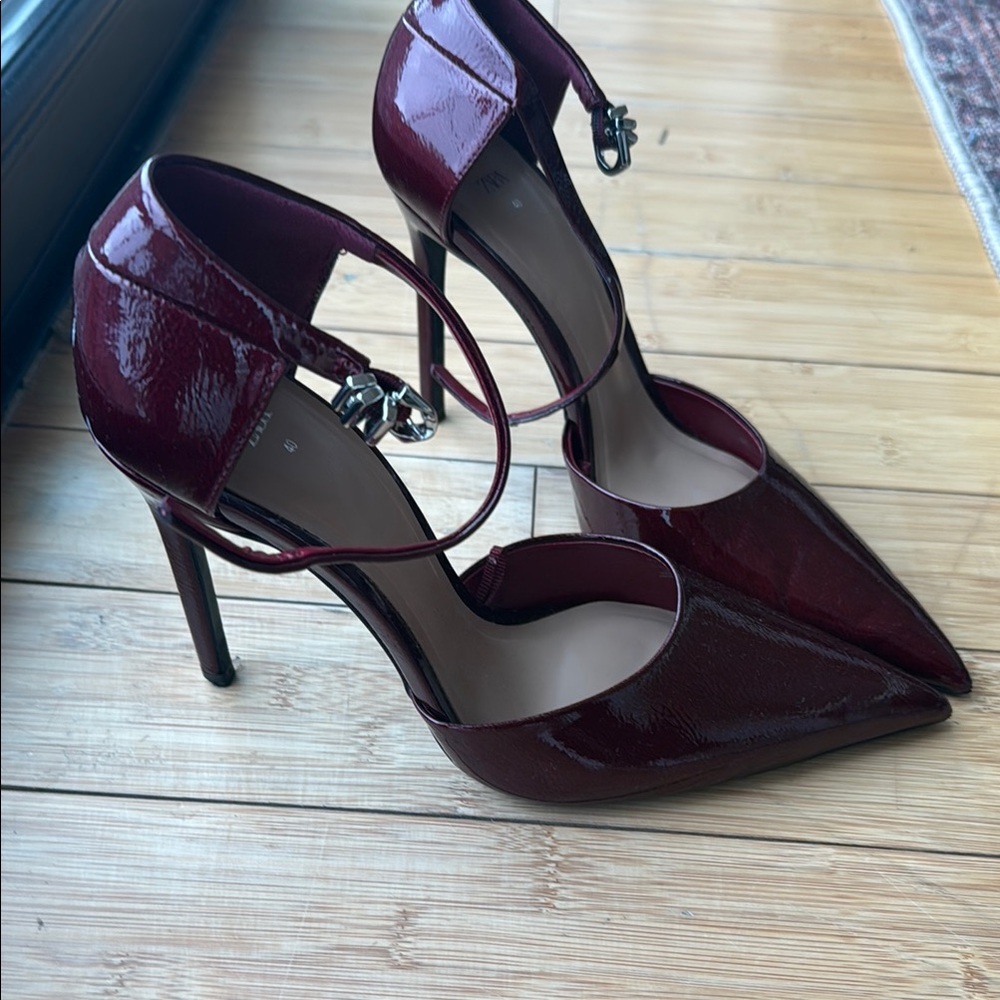 Elegant Maroon Pointy Heels